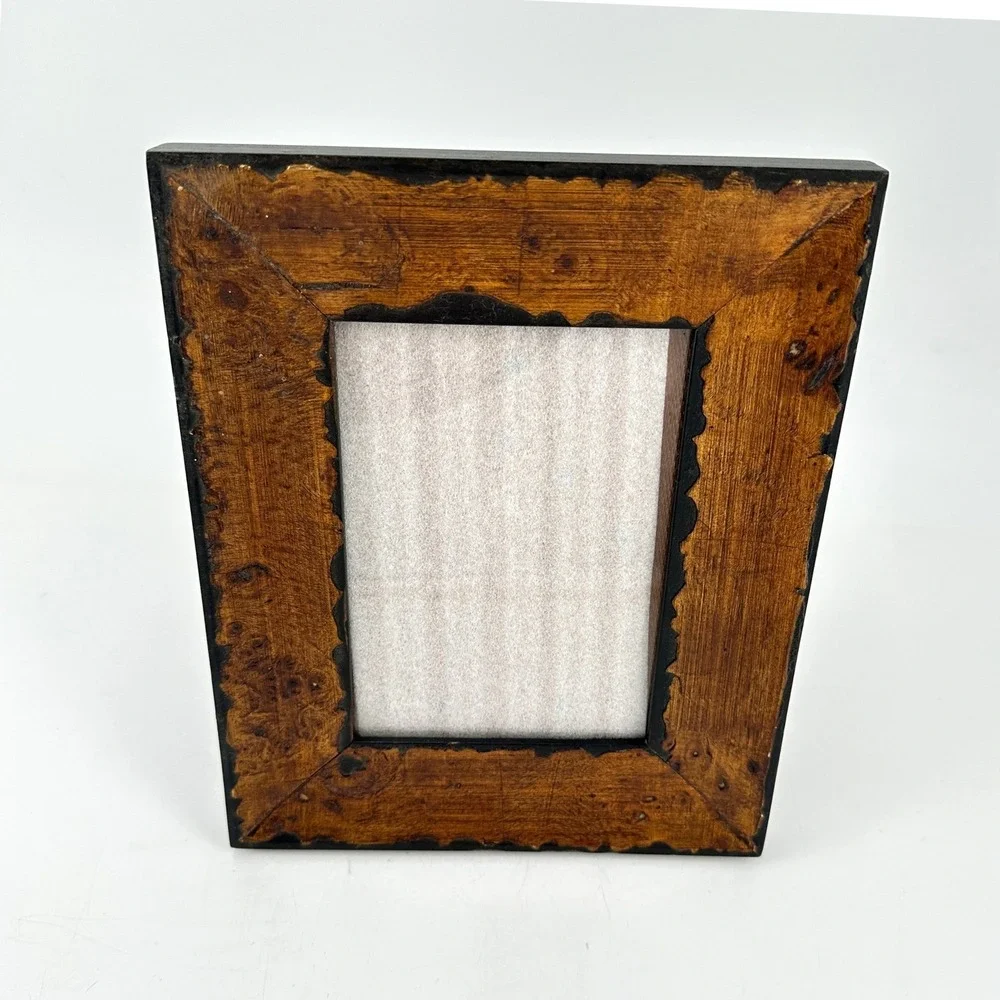 Rustic Wood Grain Photo Frame with Scalloped Border 5x7 Tabletop Country Cabin